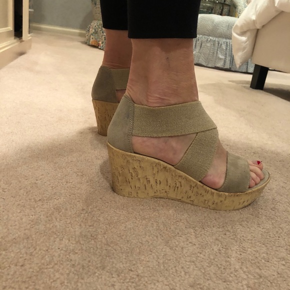 Beige wedges - Picture 4 of 8